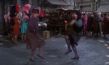 Bedknobs and Broomsticks (1971) download